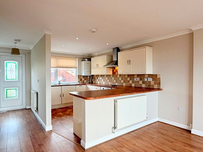 2 Bedroom Flat To Rent In Glan Yr Afon Court, Sketty, SA2