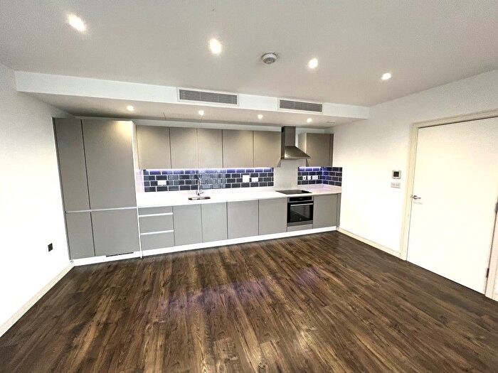 2 Bedroom Flat To Rent In Kew Eye Apartments, Ealing Road, Brentford, TW8