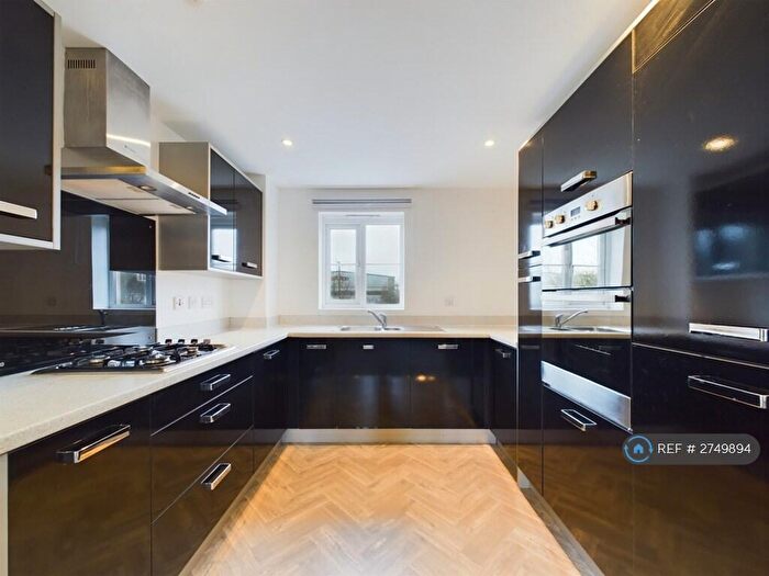 3 Bedroom Terraced House To Rent In Whitefield Road, Bristol, BS5