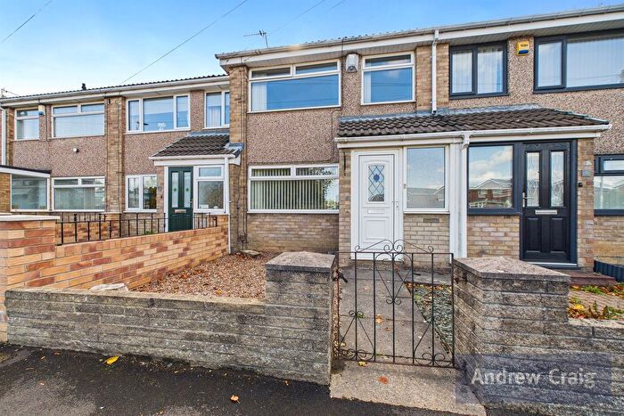 3 Bedroom Terraced House For Sale In Sherburn Way, Wardley, NE10