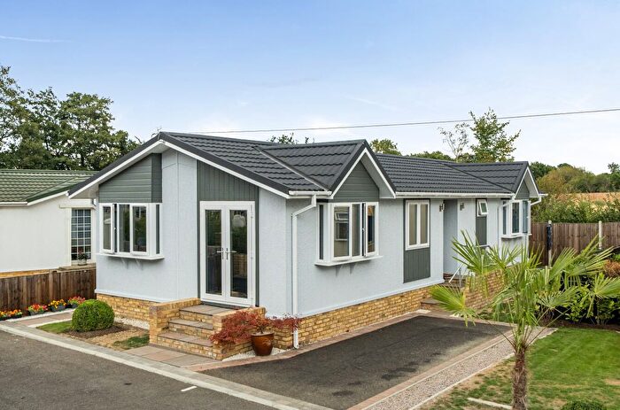 2 Bedroom Bungalow For Sale In Hermitage Park, Warfield, Bracknell, Berkshire, RG42