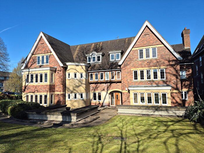 2 Bedroom Flat To Rent In Scarlett House, Little Sutton Lane, Sutton Coldfield, B75