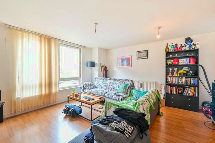 1 Bedroom Flat To Rent In Winkfield Road, London, Hg, Wood Green, London, N22