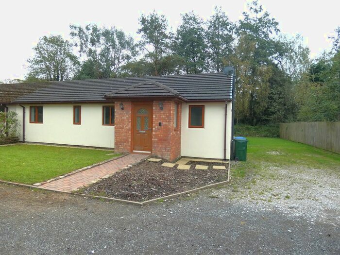 3 Bedroom Semi-Detached Bungalow To Rent In The Stables, Back Lane, Heath Charnock, PR6