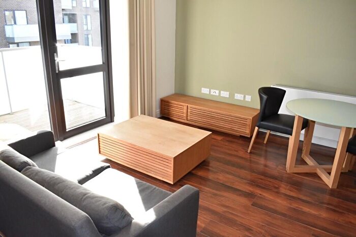 1 Bedroom Apartment To Rent In Artisans House, Abbott Road, London, E14