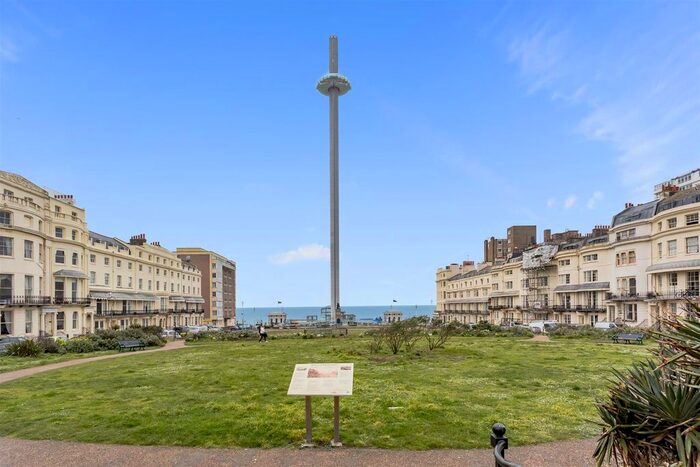 2 Bedroom Flat For Sale In Regency Square, Brighton, BN1