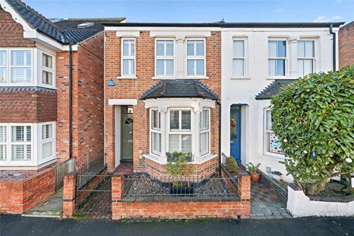 4 Bedroom Semi Detached House For Sale In Elmgrove Road, Weybridge, KT13