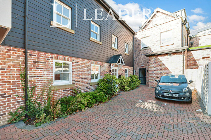 1 Bedroom Flat To Rent In Hawkley Mews, CM12