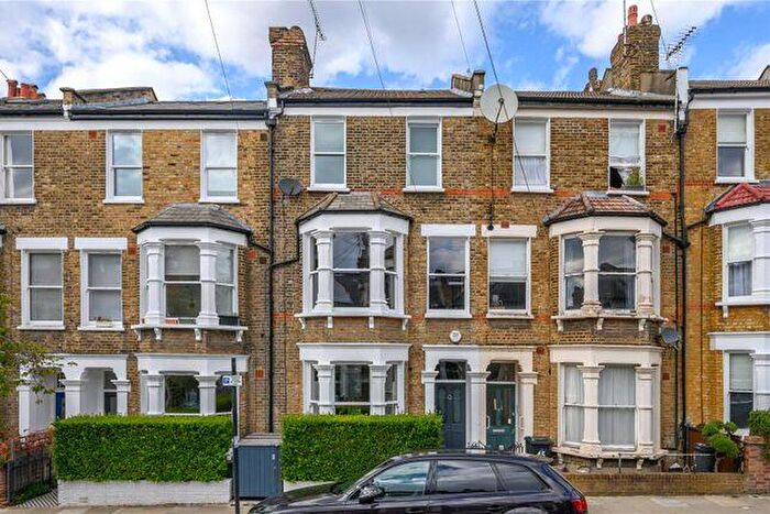 1 Bedroom Flat To Rent In Bryantwood Road, London, Greater London, N7