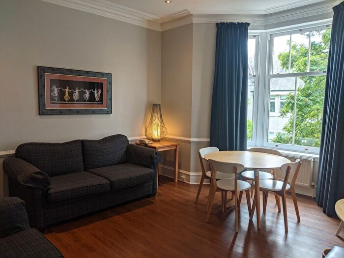 2 Bedroom Flat To Rent In Whitehall Place, City Centre, Aberdeen, AB25