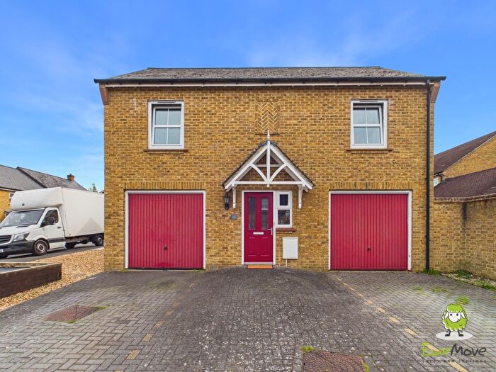 1 Bedroom Detached House For Sale In Brockham Grange, Sherfield-On-Loddon, Hook, Hampshire, RG27