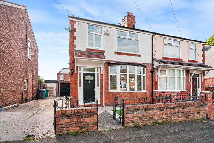 3 Bedroom Semi-Detached House For Sale In Lindsay Road, Manchester, M19