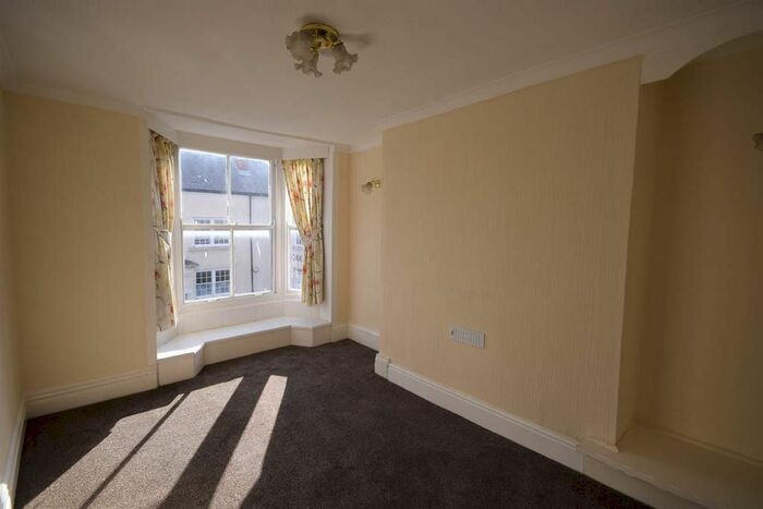 2 Bedroom Maisonette To Rent In High Street, Bridlington, YO16