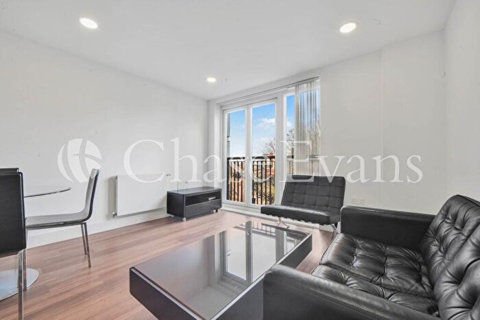 1 Bedroom Flat To Rent In Market Road, Islington, London, N7