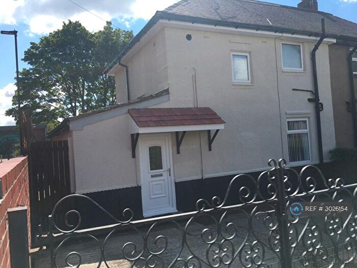 3 Bedroom Semi Detached House To Rent In Barrie Crescent, Sheffield, S5