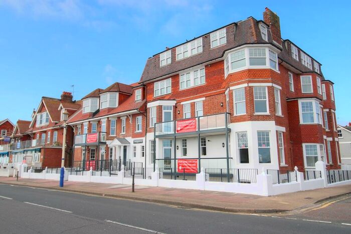 2 Bedroom Apartment To Rent In Royal Parade, Eastbourne, BN22