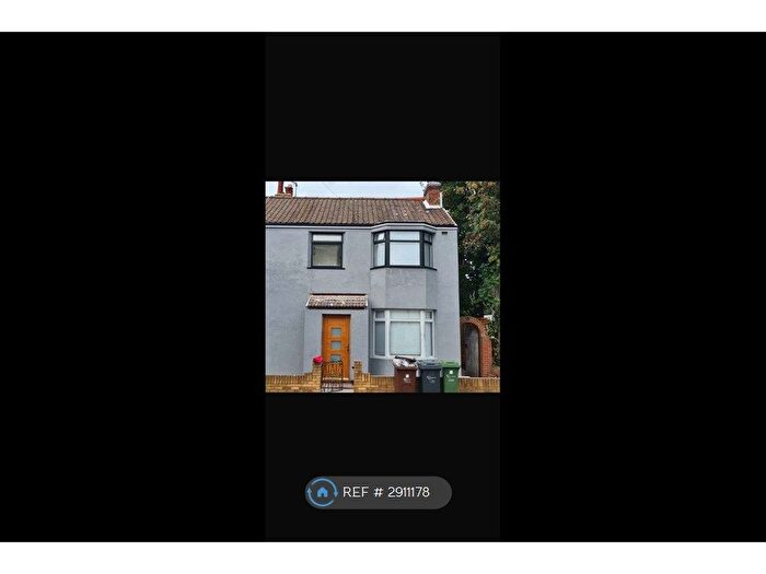 3 Bedroom Semi-Detached House To Rent In Heath Road, Romford, RM6