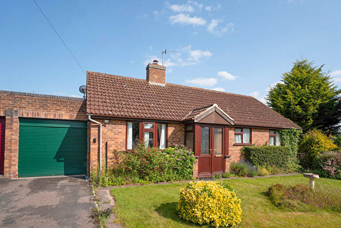 2 Bedroom Detached Bungalow For Sale In Kineton, CV35