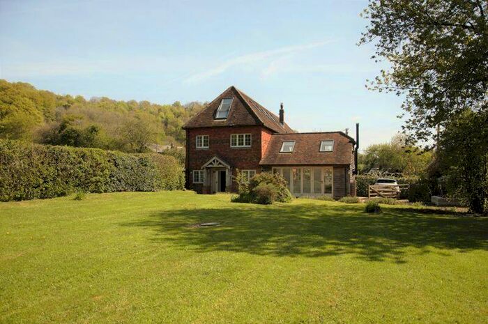 5 Bedroom Cottage To Rent In Steep, Nr Petersfield / Hampshire, GU32