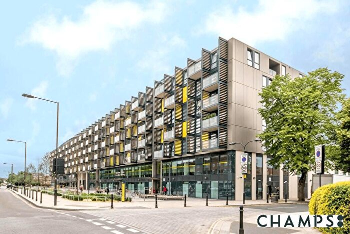 2 Bedroom Flat To Rent In Cranston Court, Bloemfontein Rd, London, W12