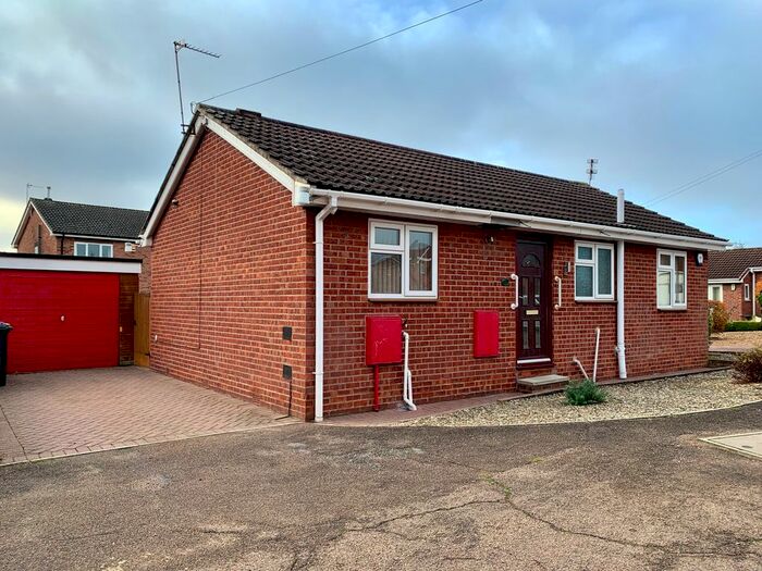 Houses for sale & to rent in DN3 1AS, Browning Road, Edenthorpe, Kirk