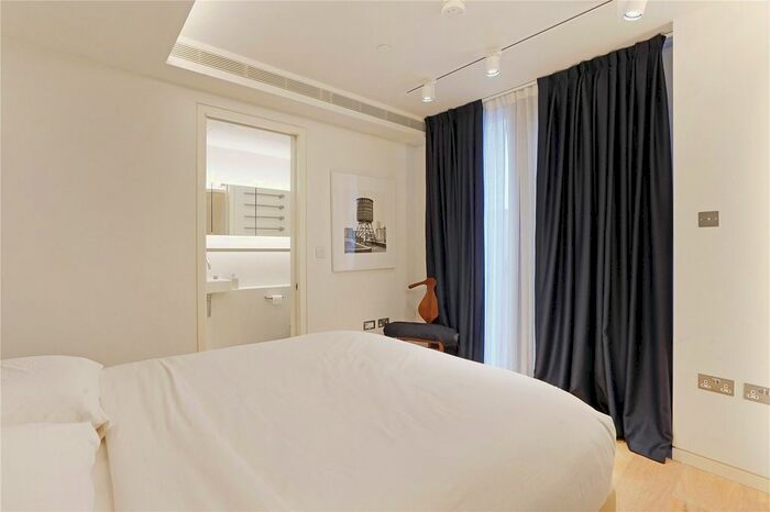 3 Bedroom Flat To Rent In Wardour Street, London, W1F