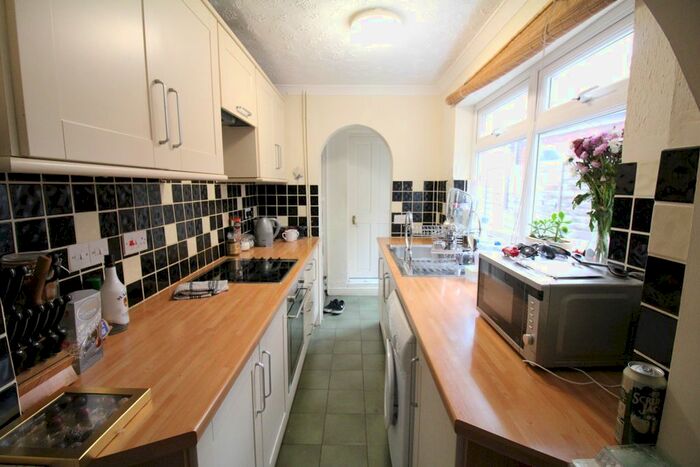 3 Bedroom Terraced Bungalow To Rent In Magdalen Road, Norwich, NR3