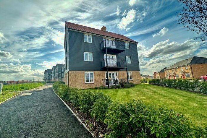 2 Bedroom Flat To Rent In Southern Cross, Bedford, MK42
