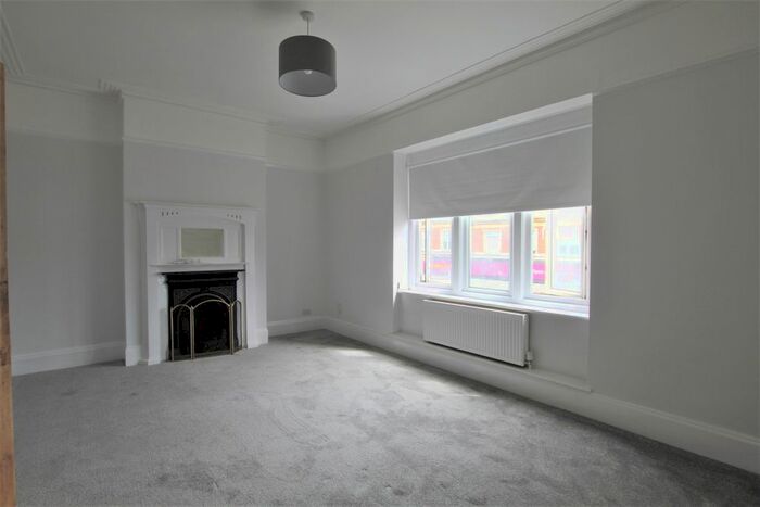 1 Bedroom Flat To Rent In Green Lanes, (), Palmers Green, N13