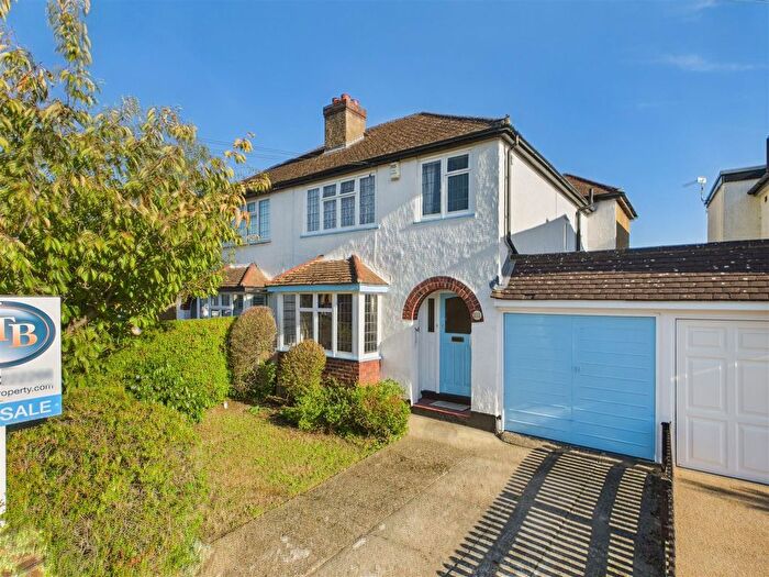 4 Bedroom Semi-Detached House For Sale In Normanhurst Road, Walton-On-Thames, KT12