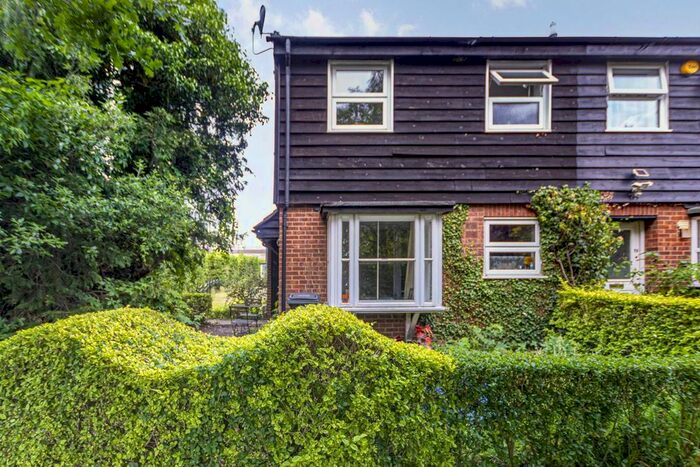 1 Bedroom Property To Rent In Moreton Avenue, Osterley, Isleworth, TW7