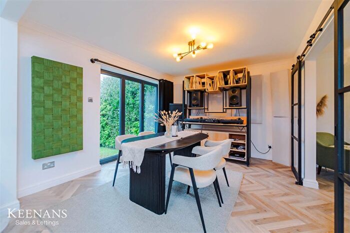 4 Bedroom Detached House For Sale In The Fairways, Whitefield, Manchester, M45