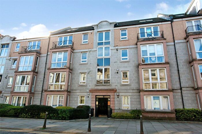 2 Bedroom Flat To Rent In Union Grove, West End, Aberdeen, AB10