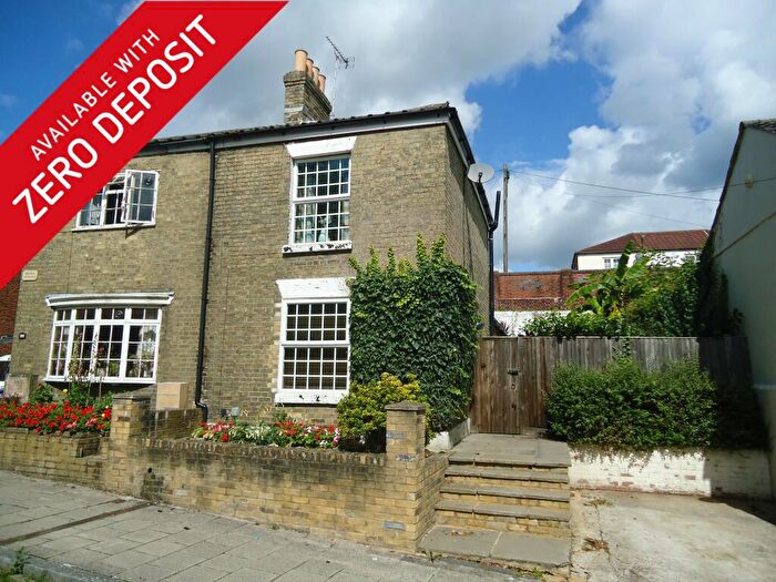 2 Bedroom House To Rent In Rockstone Lane, Inner Avenue, SO14