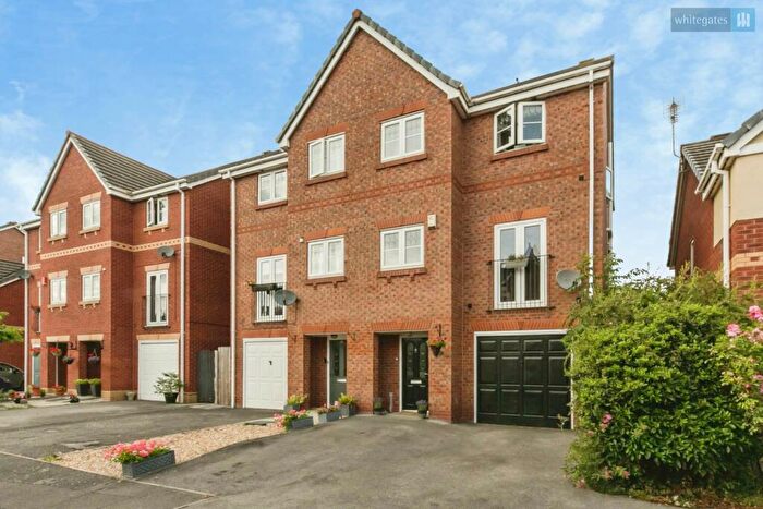 4 Bedroom Semi-Detached House For Sale In Mottram Drive, Nantwich, Cheshire, CW5