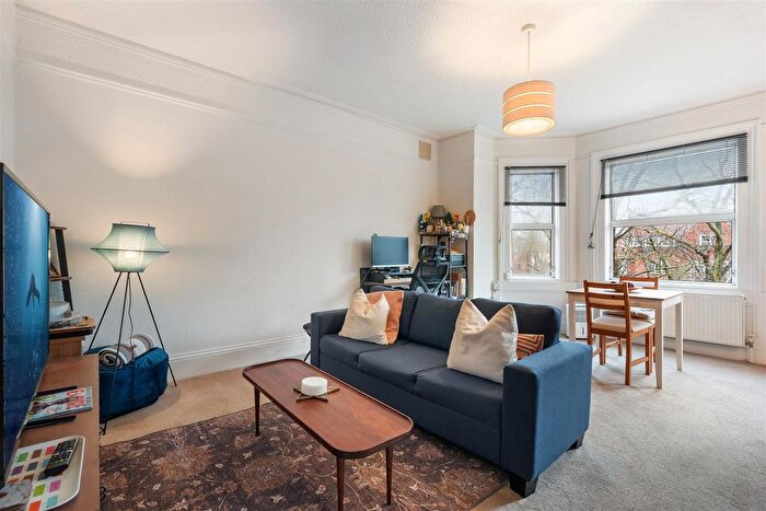 1 Bedroom Flat To Rent In Fellows Road, Belsize Park, London, NW3