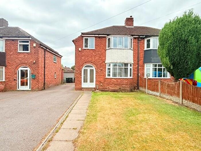 3 Bedroom Semi-Detached House To Rent In Reddicap Heath Road, Sutton Coldfield, B75