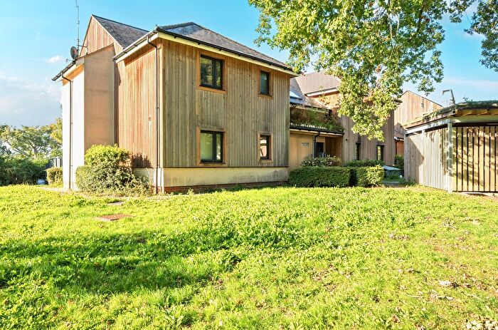 2 Bedroom Flat For Sale In Janson House, Darbyshire Road, Newdigate, RH5