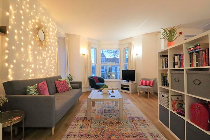 Studio To Rent In Plasturton Avenue, Pontcanna, Cardiff, CF11