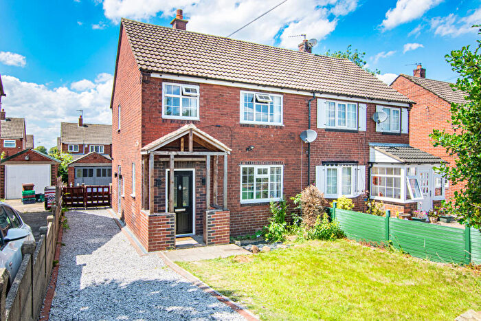 3 Bedroom Semi-Detached House For Sale In Astley Lane, Swillington, Leeds, LS26