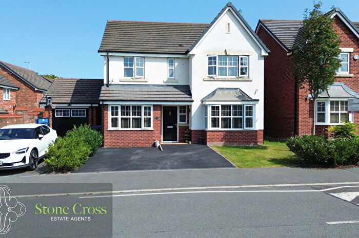 4 Bedroom Detached House For Sale In Thistle Croft, Astley, M29