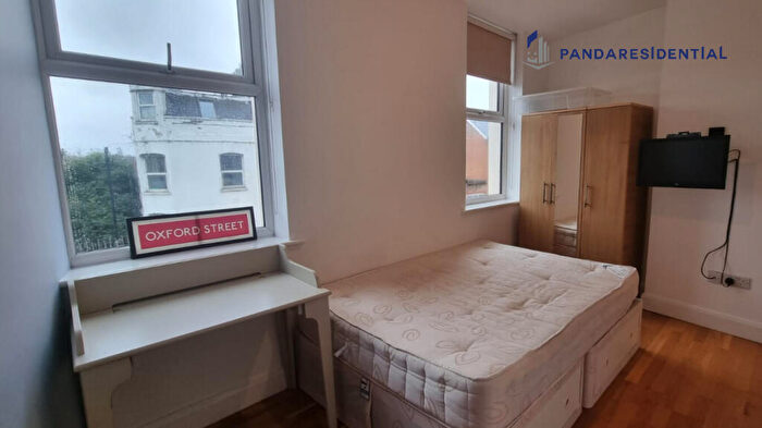1 Bedroom Flat To Rent In Holloway Road, Archway, London, N19