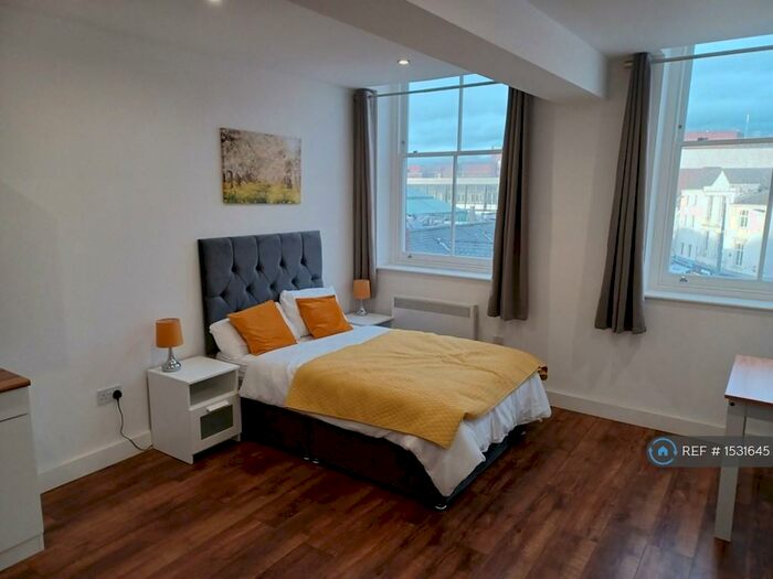 Studio To Rent In The Webberley, Stoke-On-Trent, ST1