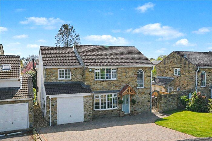 4 Bedroom Detached House For Sale In Langdale Close, Wetherby, West Yorkshire, LS22