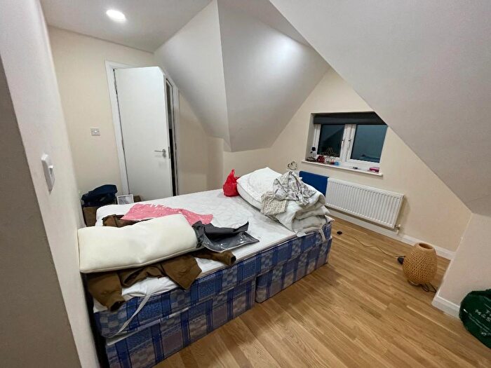 1 Bedroom Flat To Rent In Park Avenue, Barking, Essex, IG11