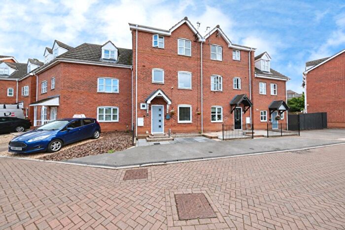 4 Bedroom Terraced House For Sale In Banksman Close, Nottingham, Nottinghamshire, NG3