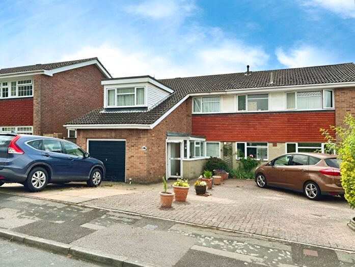 4 Bedroom Semi-Detached House To Rent In Birkdale Drive, Folkestone, CT19