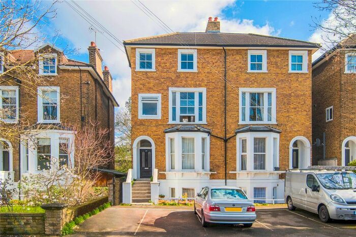 1 Bedroom Flat To Rent In Queens Road, Twickenham, Middlesex, Uk, TW1
