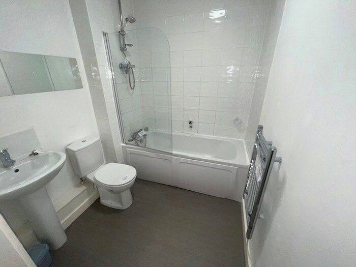 1 Bedroom Flat For Sale In Albert Mill, Oldfield Road, Salford, Greater Manchester, M5