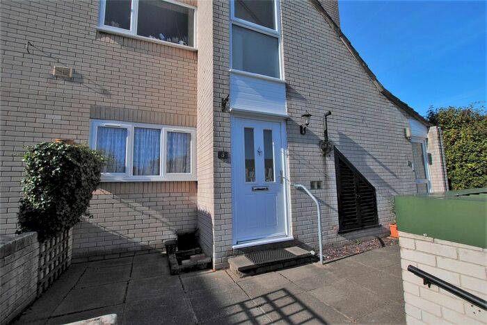 3 Bedroom Flat To Rent In Androvan Court, Hollybush Road, Cardiff, CF23